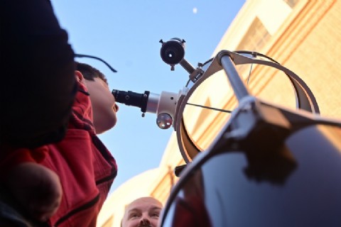 Encuentros de “Atardeceres de Telescopio” en la ciudad