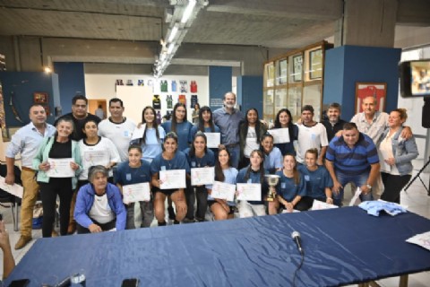 El intendente entregó reconocimientos a las bicampeonas del Torneo Federal Femenino