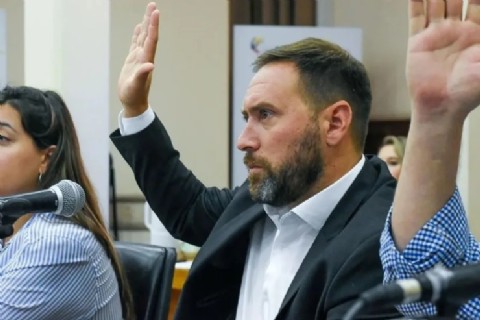 ¡Conmoción! Un concejal oficialista se negó a un test de alcoholemia y renunció a su banca