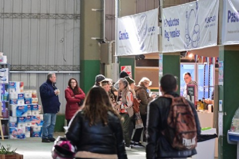 El Mercado Bahiense abre celebra el Día de la Madre con sorteos y ofertas
