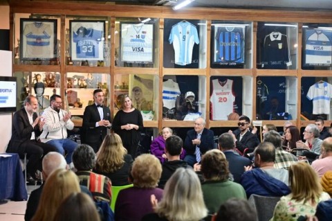 Tercera entrega de reconocimientos del ciclo "Glorias Deportivas"