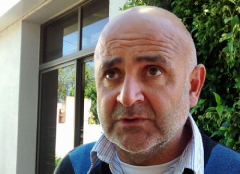 Allende cruzó al intendente Palacio por no resolver la paritaria de los municipales de Suárez