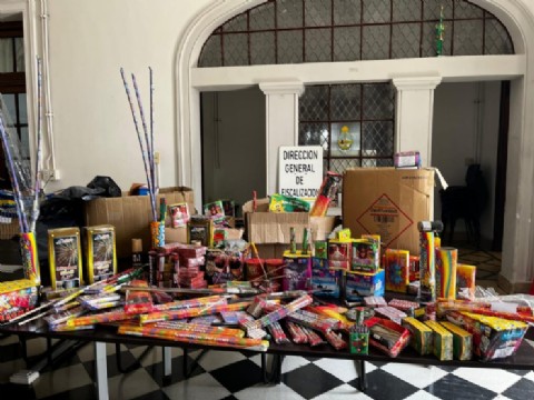 VIDEO | Secuestro de material pirotécnico y clausuras de comercios antes de Nochebuena y Navidad