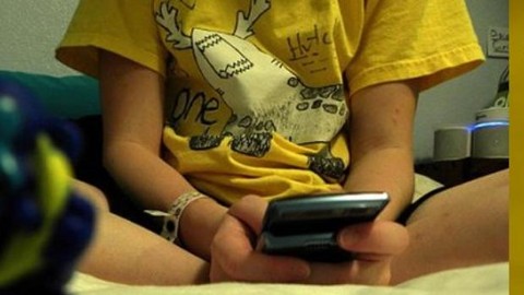 Coronel Suárez: filmó y difundió imágenes íntimas de una chica y allanaron su casa