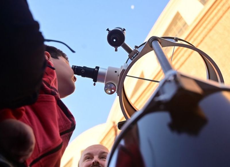 Encuentros de “Atardeceres de Telescopio” en la ciudad