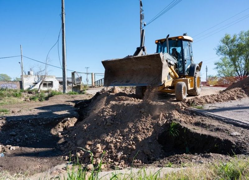 VIDEO | Comenzaron los trabajos en el Puente de Pampa Central