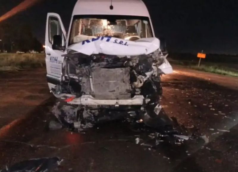 Chocaron dos vehículos a causa del estado de la ruta 33