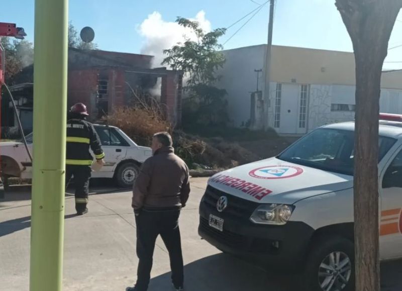 Una familia sufrió el incendio de su casa en Ingeniero White