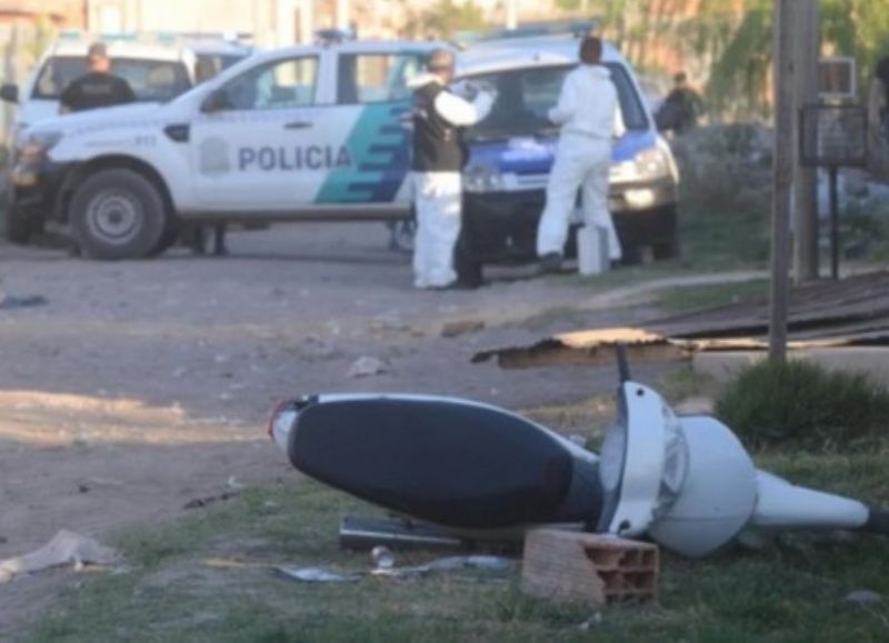 Detuvieron a dos personas por un crimen en el barrio Enrique Julio