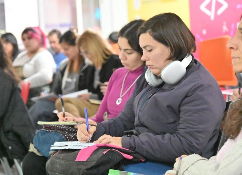 Bahía Hub lanza el último ciclo 2025 de cursos gratuitos y abiertos al público