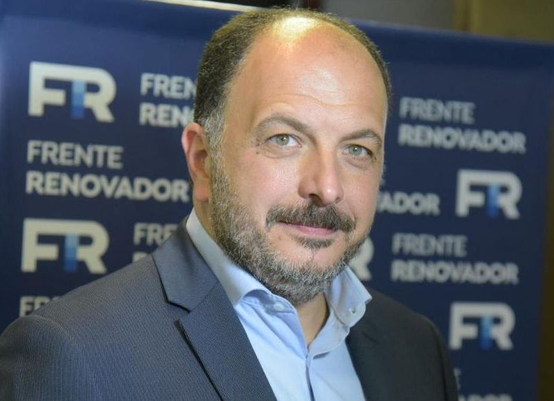 Pablo Garate firmó su candidatura a intendente