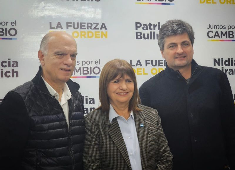 El precandidato municipal Fhürer recorrió la ciudad junto a Bullrich