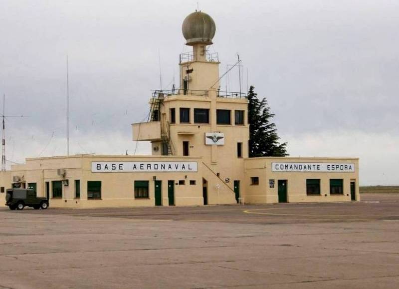 Un buzo táctico murió tras accidentarse durante un salto en paracaídas