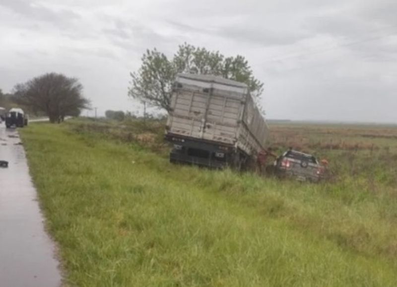Un camionero bahiense protagonizó un fuerte choque en la ruta 51