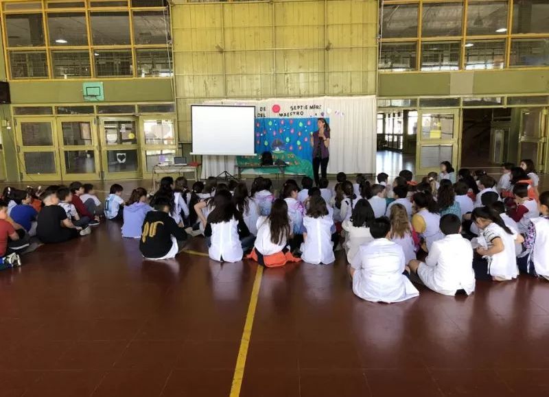 Alumnos de la Escuela Primaria 63 intentaron envenenar a una maestra
